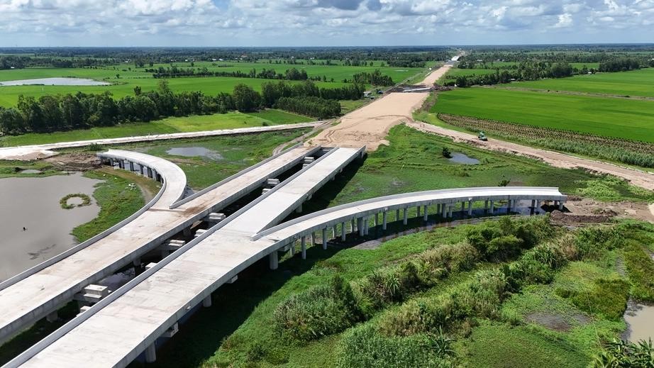 Siết tiến độ, giải ngân các dự án hạ tầng giao thông