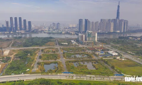 Đấu giá 'đất vàng' ở Thủ Thiêm: Qua thời chỉ định, 'trao tay' đất giá rẻ