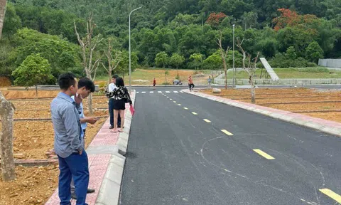 Thủ phủ phân lô, bán nền “nóng” trở lại