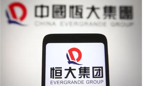 Cổ phiếu Evergrande giảm 14%, toàn bộ hệ thống tài chính Trung Quốc đối mặt với 'ác mộng'