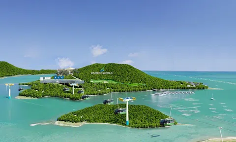 Tỉnh ủy Khánh Hòa nghe FLC báo cáo việc đầu tư siêu dự án nghỉ dưỡng