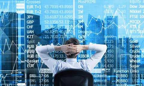 Nhiều rủi ro bủa vây, cổ phiếu bất động sản trước nguy cơ bị "quật ngã"?