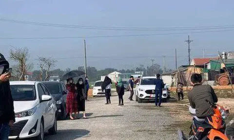 Lại có hiện tượng giá và lượng giao dịch đất nền tăng nhanh, có nơi lên tới 200 triệu đồng/m2