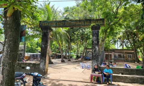 Phú Quốc: Dân “khóc ròng” vì bị thu hồi đất giá “rẻ mạt” giao cho doanh nghiệp tư nhân làm dự án du lịch sinh thái và dân cư
